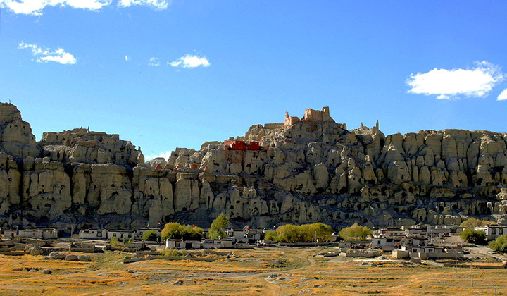 西チベット  トゥンガピヤンド遺跡