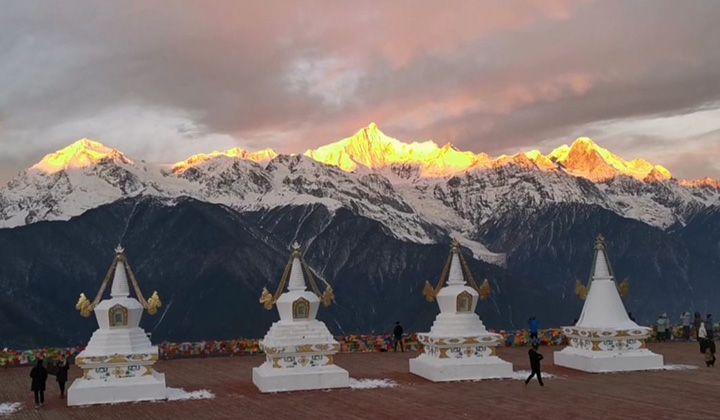 雲南　梅里雪山（ばいりせつざん）