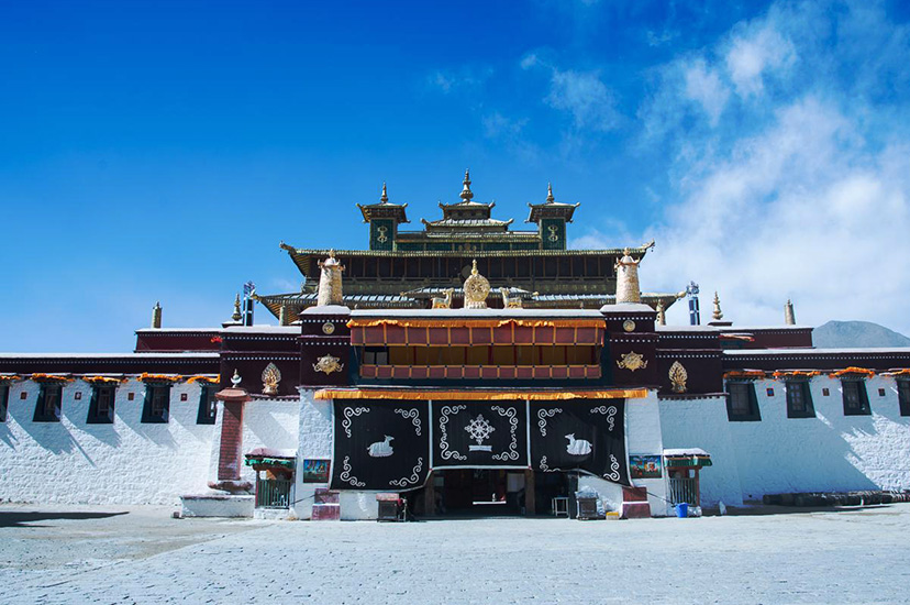 チベットラサ・ヤムドォク湖・ツェタン５日間観光ツアー