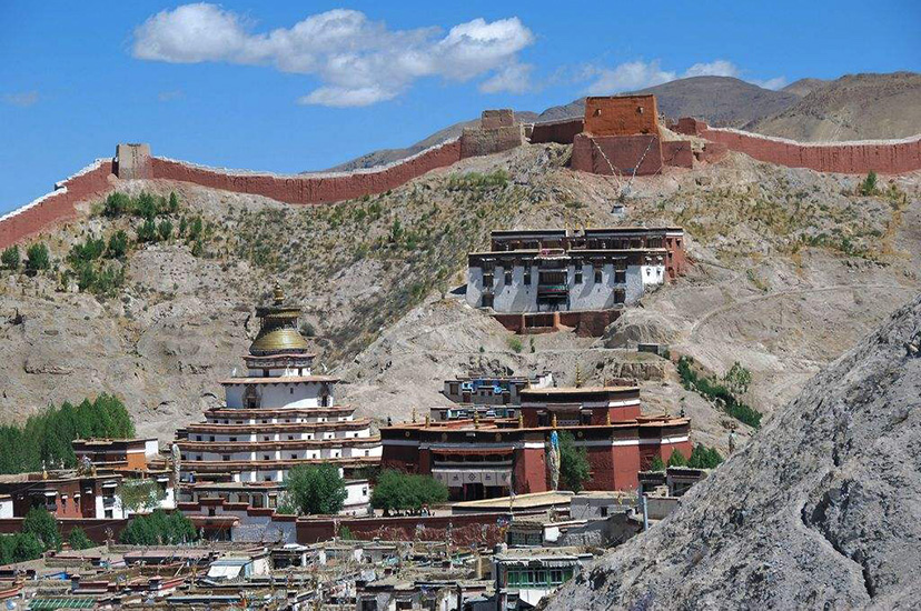 パンコル･チョーデ（白居寺）