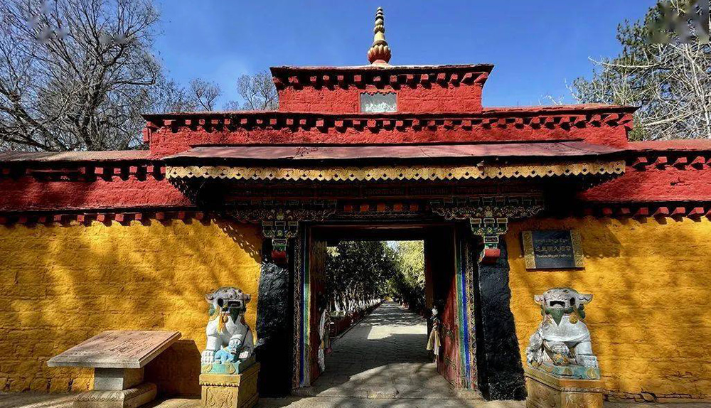 チベットラサ ノルブリンカ(羅布林卞)