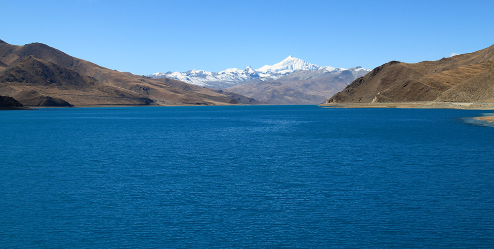 チベット ヤムドォク湖（羊卓雍措）