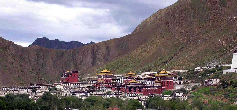 シガツェ　タシルンポ寺（扎什倫布寺）